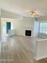 4142 Breezewood Drive 201, Wilmington, NC 28412
