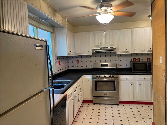 329 Stoneybrooke Drive, Cheswick, PA 15024