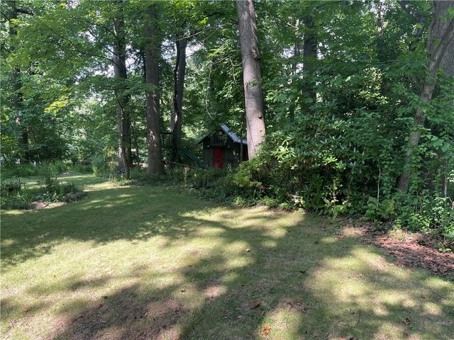 329 Stoneybrooke Drive, Cheswick, PA 15024