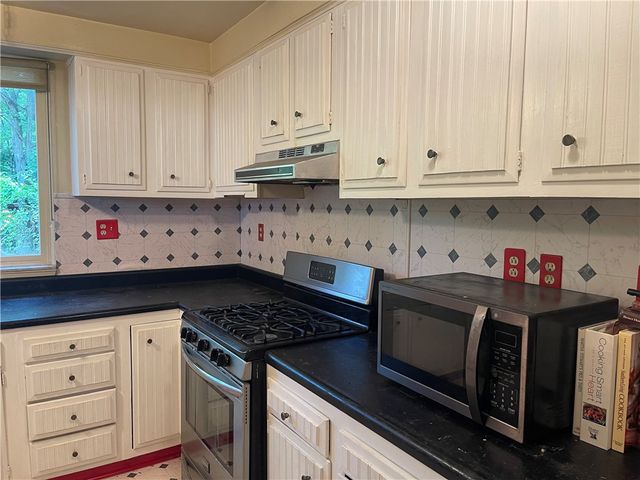 329 Stoneybrooke Drive, Cheswick, PA 15024