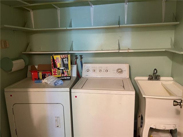 329 Stoneybrooke Drive, Cheswick, PA 15024