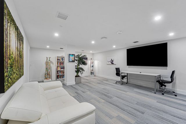 111 SE 1ST Avenue 406, Delray Beach, FL 33444