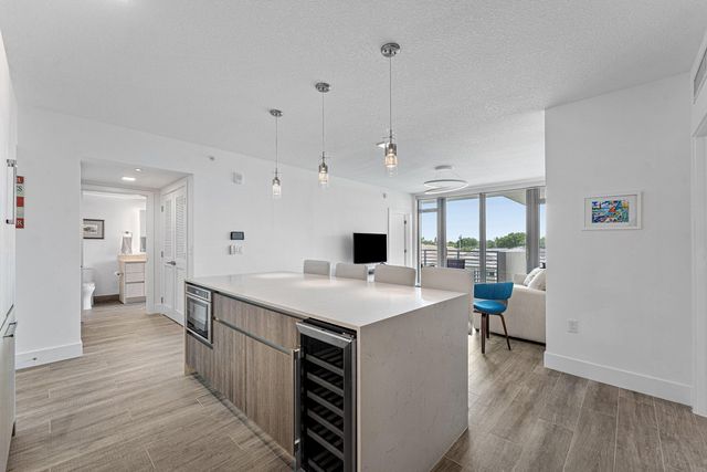111 SE 1ST Avenue 406, Delray Beach, FL 33444