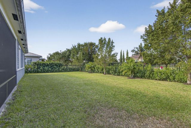 1109 Deer Haven Drive, Loxahatchee, FL 33470