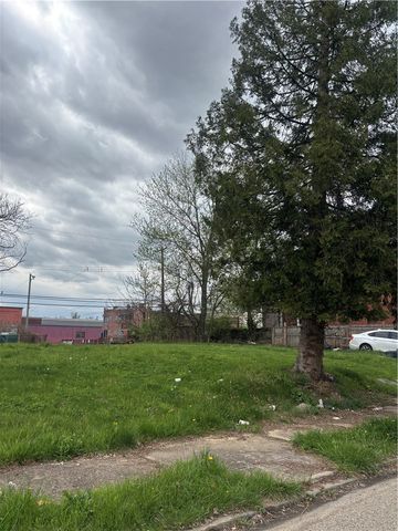7332 Idlewild St, Homewood Brushton, PA 15208