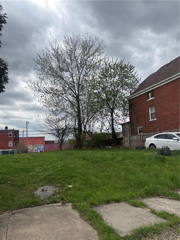 7332 Idlewild St, Homewood Brushton, PA 15208