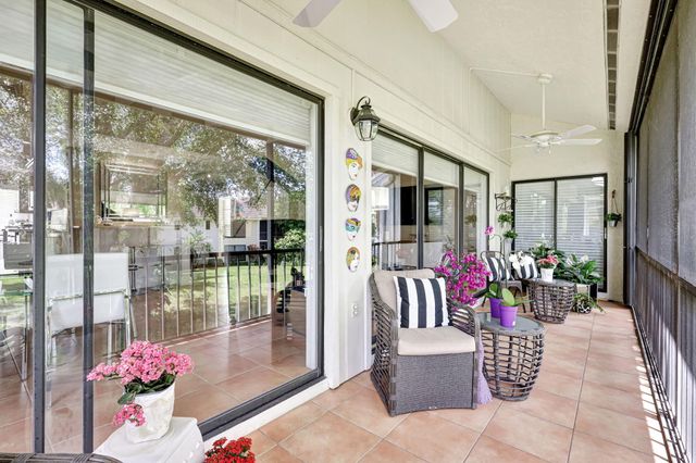 6890 Willow Wood Drive 206, Boca Raton, FL 33434