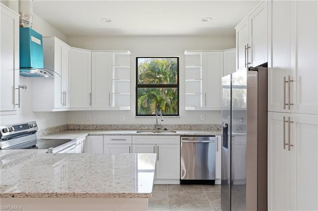 2303 18th PL, Cape Coral, FL 33993