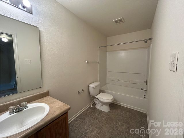 3015 Meadow Knoll Drive, Charlotte, NC 28269