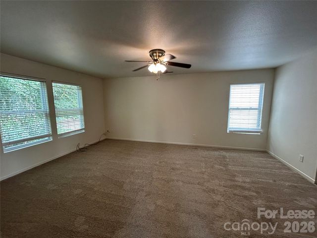 3015 Meadow Knoll Drive, Charlotte, NC 28269