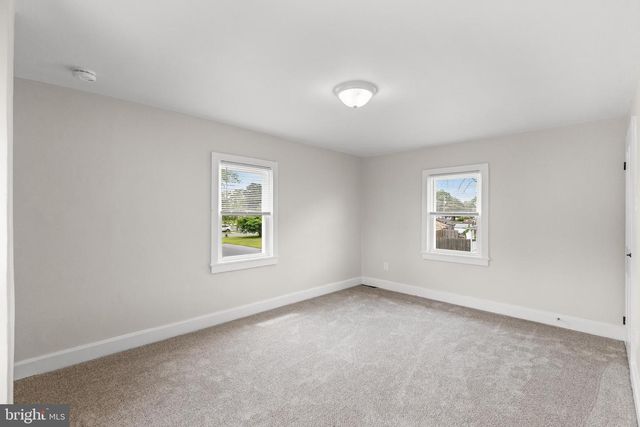 218 E LINDEN ST, Clayton, NJ 08312