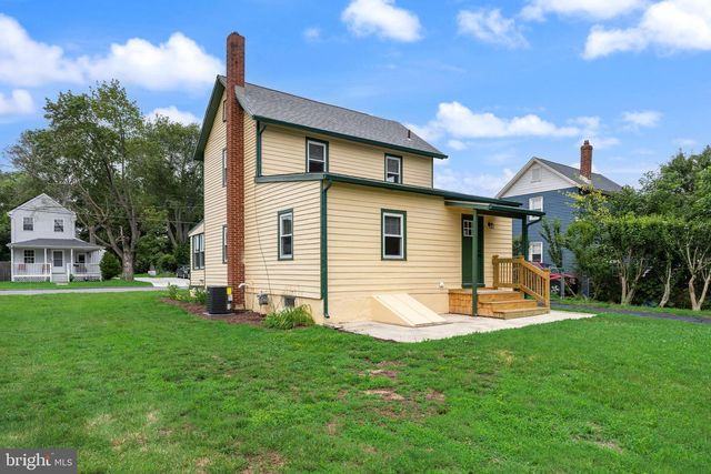 218 E LINDEN ST, Clayton, NJ 08312
