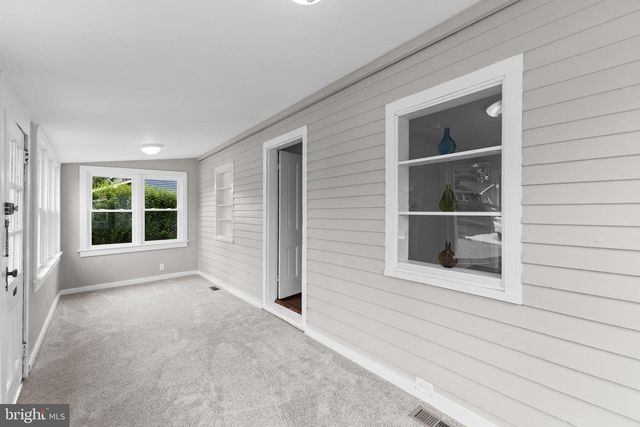 218 E LINDEN ST, Clayton, NJ 08312