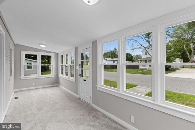 218 E LINDEN ST, Clayton, NJ 08312