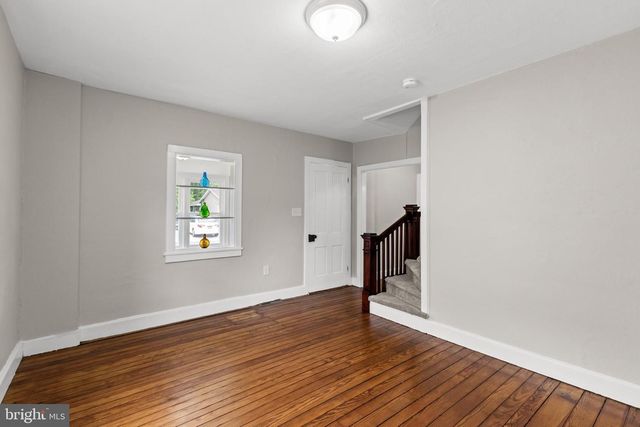 218 E LINDEN ST, Clayton, NJ 08312