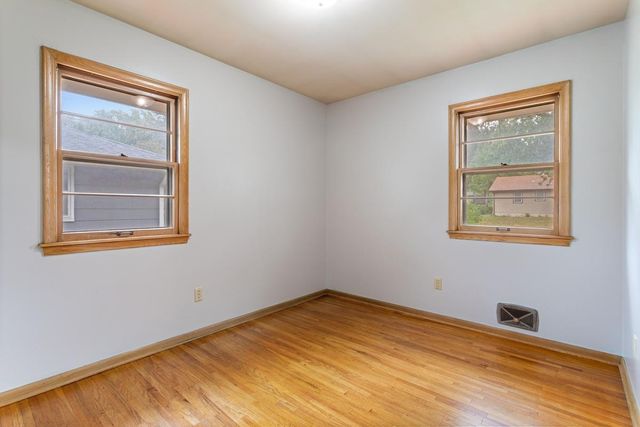 6270 6th Street NE, Fridley, MN 55432