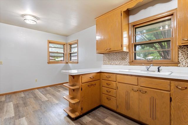 6270 6th Street NE, Fridley, MN 55432