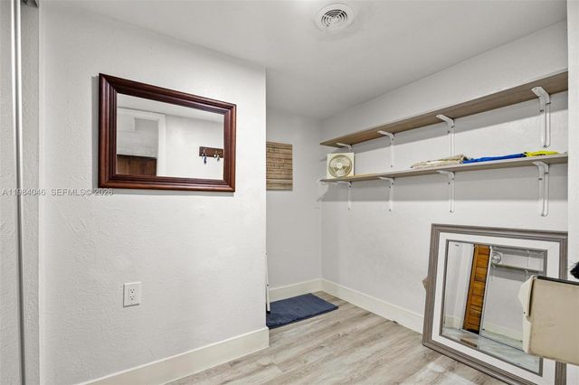 10852 N Kendall Drive 317, Miami, FL 33176