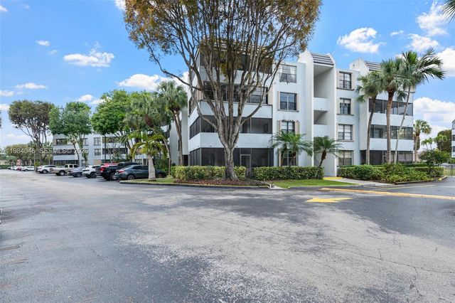 10852 N Kendall Drive 317, Miami, FL 33176