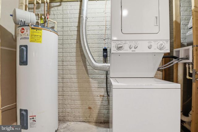 332 BRUAW DR, York, PA 17406