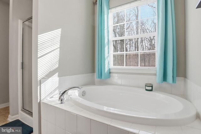 332 BRUAW DR, York, PA 17406