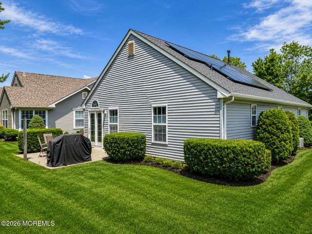 2924 Crestview Lane, Toms River, NJ 08755