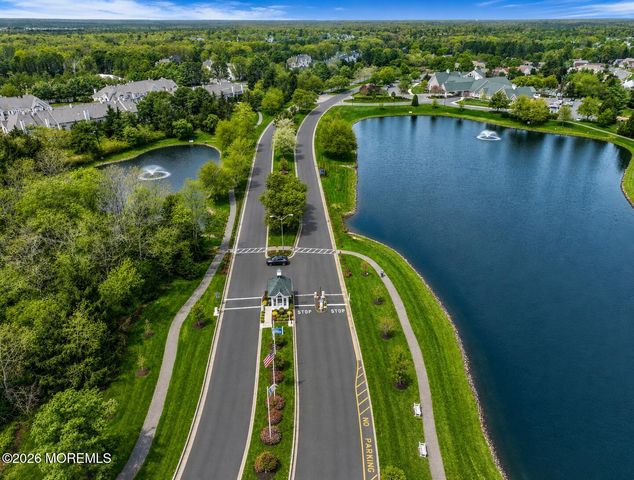 2924 Crestview Lane, Toms River, NJ 08755