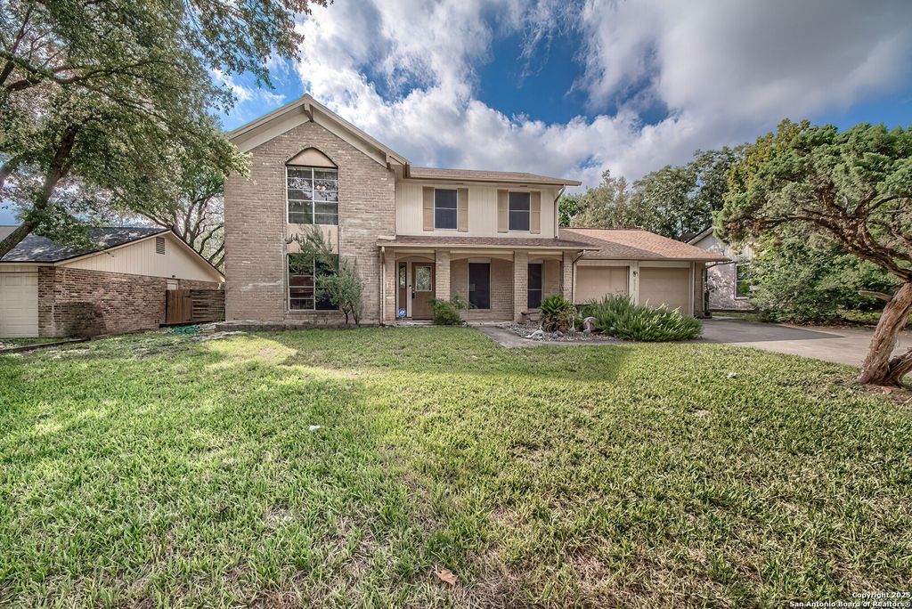 8326 Delphian, Universal City, TX 78148