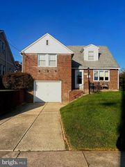 1821 EMERSON ST, Philadelphia, PA 19152