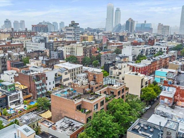 14 Hope Street 3F, Brooklyn, NY 11211