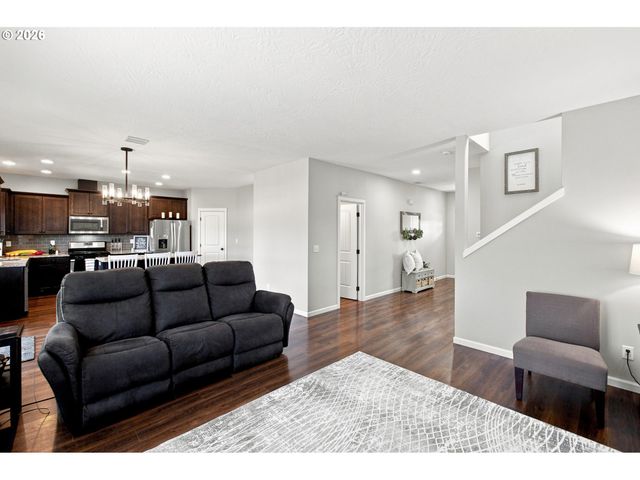 3001 MILLERSBURG Dr, Albany, OR 97321