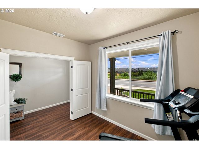 3001 MILLERSBURG Dr, Albany, OR 97321
