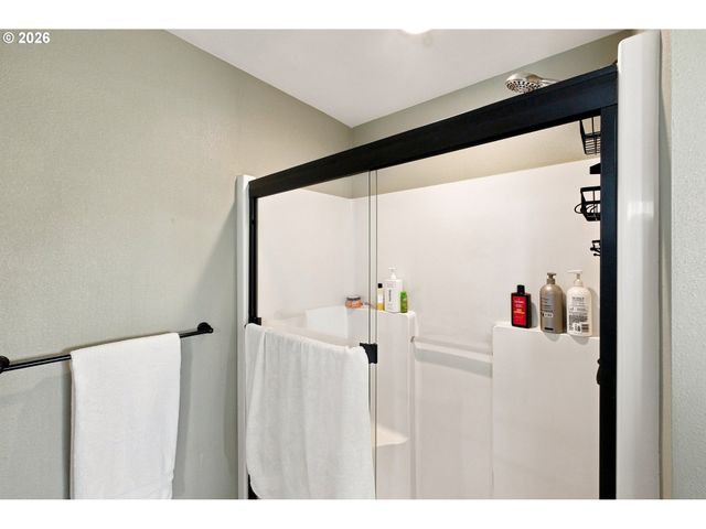 3001 MILLERSBURG Dr, Albany, OR 97321