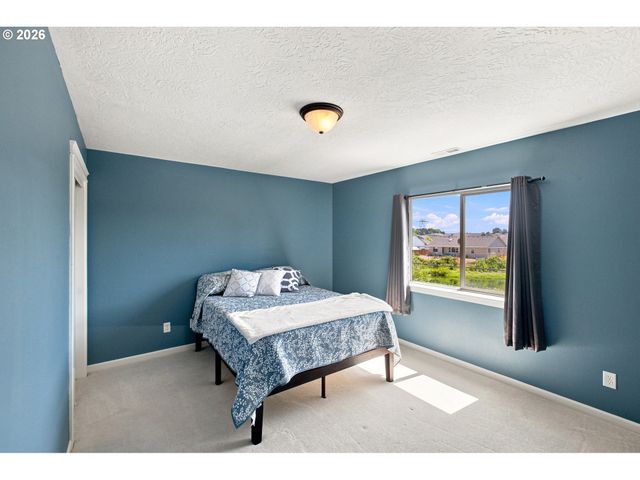 3001 MILLERSBURG Dr, Albany, OR 97321