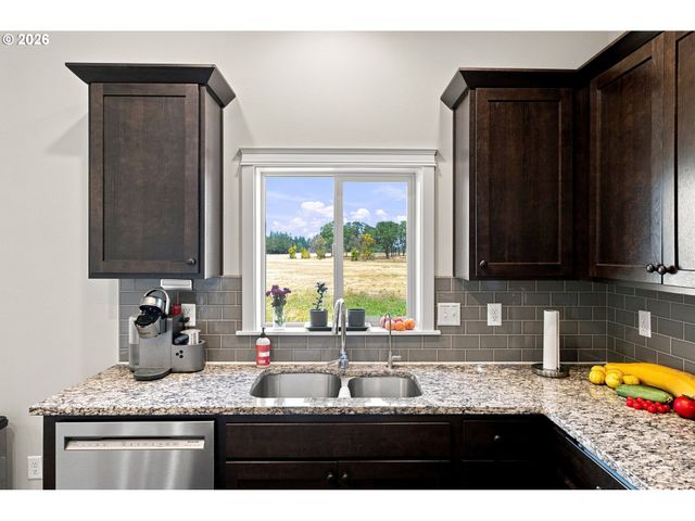 3001 MILLERSBURG Dr, Albany, OR 97321