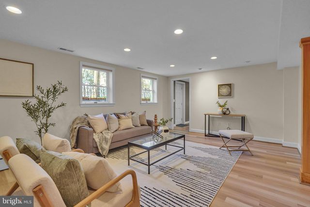 10312 KENSINGTON PKWY, Kensington, MD 20895