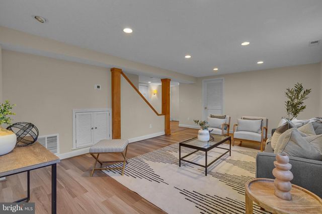 10312 KENSINGTON PKWY, Kensington, MD 20895