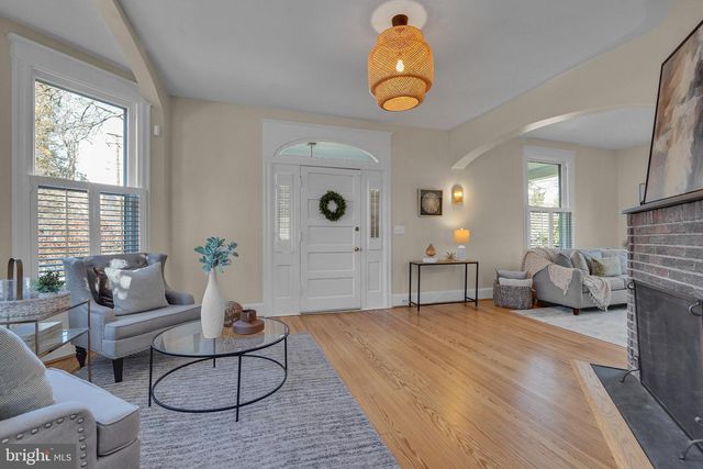 10312 KENSINGTON PKWY, Kensington, MD 20895