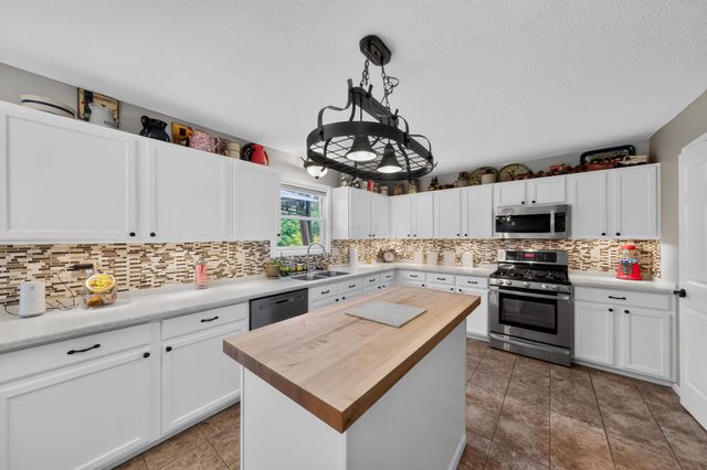 113 N Ruby Red Lane, 8852, Delaware, OH 43015