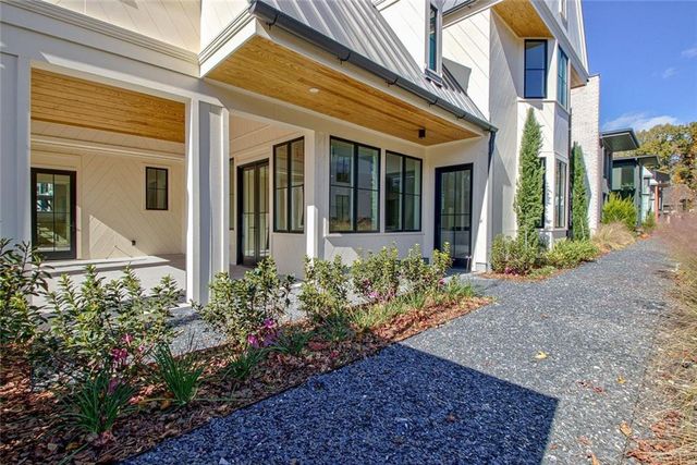 100 Carlyle Lane, Fayetteville, GA 30214