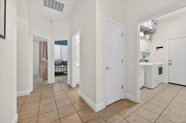 2946 Roberts Avenue, Clovis, CA 93611