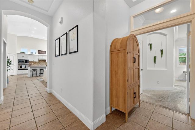 2946 Roberts Avenue, Clovis, CA 93611