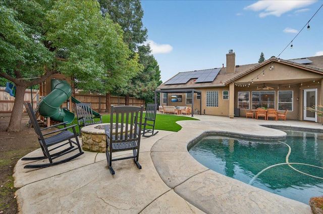 2946 Roberts Avenue, Clovis, CA 93611