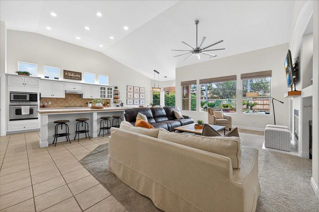 2946 Roberts Avenue, Clovis, CA 93611