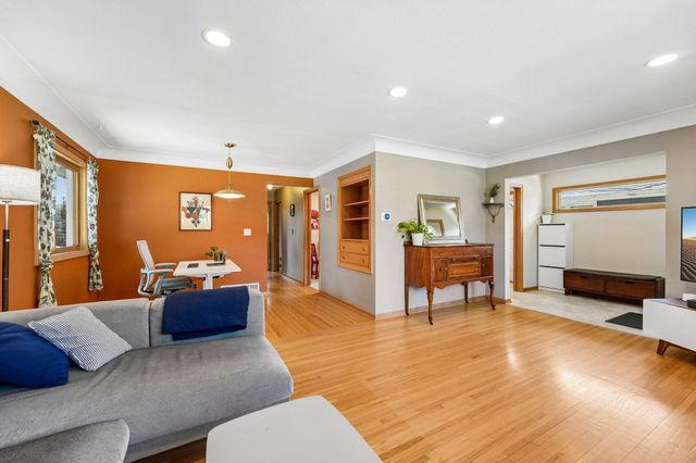 5749 Upton Avenue S, Minneapolis, MN 55410