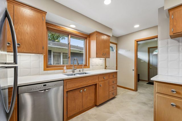 5749 Upton Avenue S, Minneapolis, MN 55410