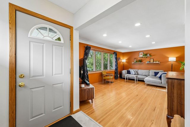 5749 Upton Avenue S, Minneapolis, MN 55410