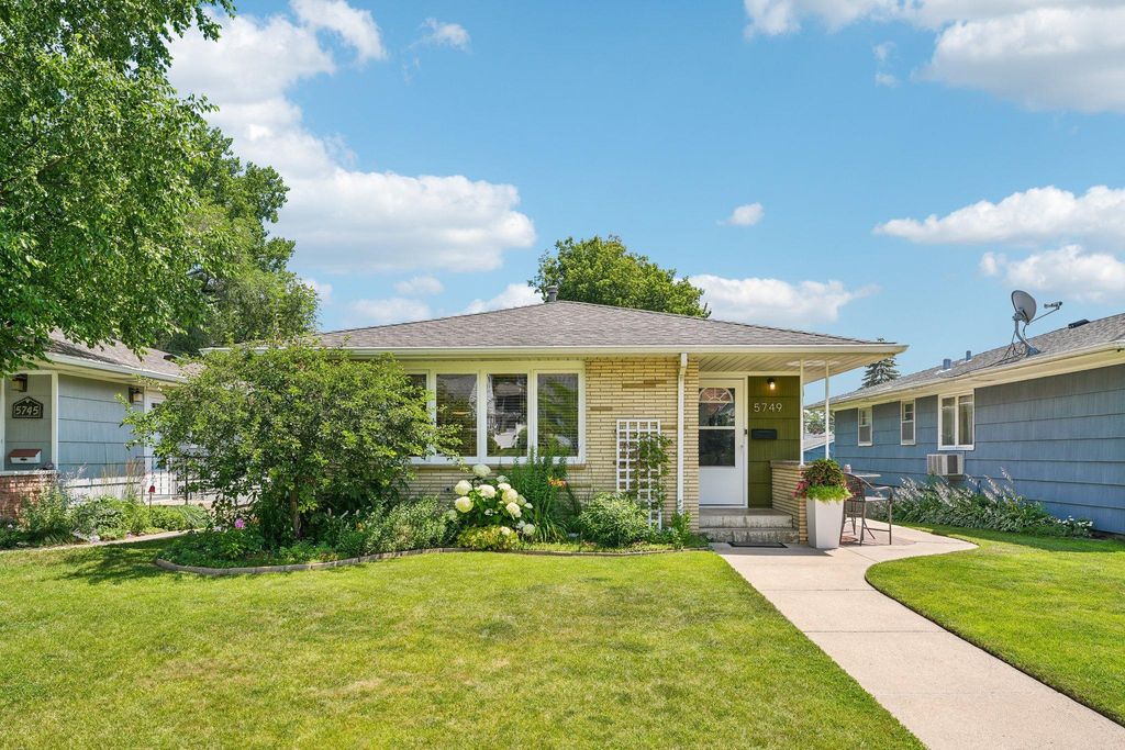 5749 Upton Avenue S, Minneapolis, MN 55410