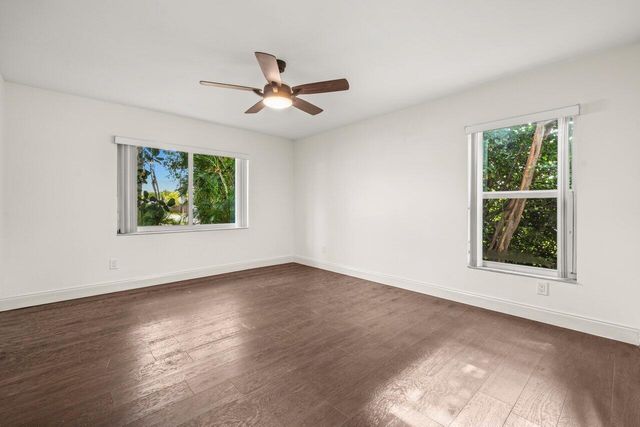 638 SW 4th Avenue, Boynton Beach, FL 33426