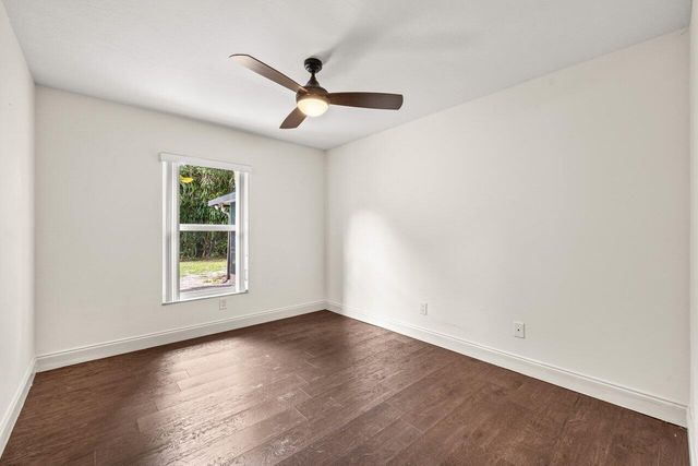 638 SW 4th Avenue, Boynton Beach, FL 33426